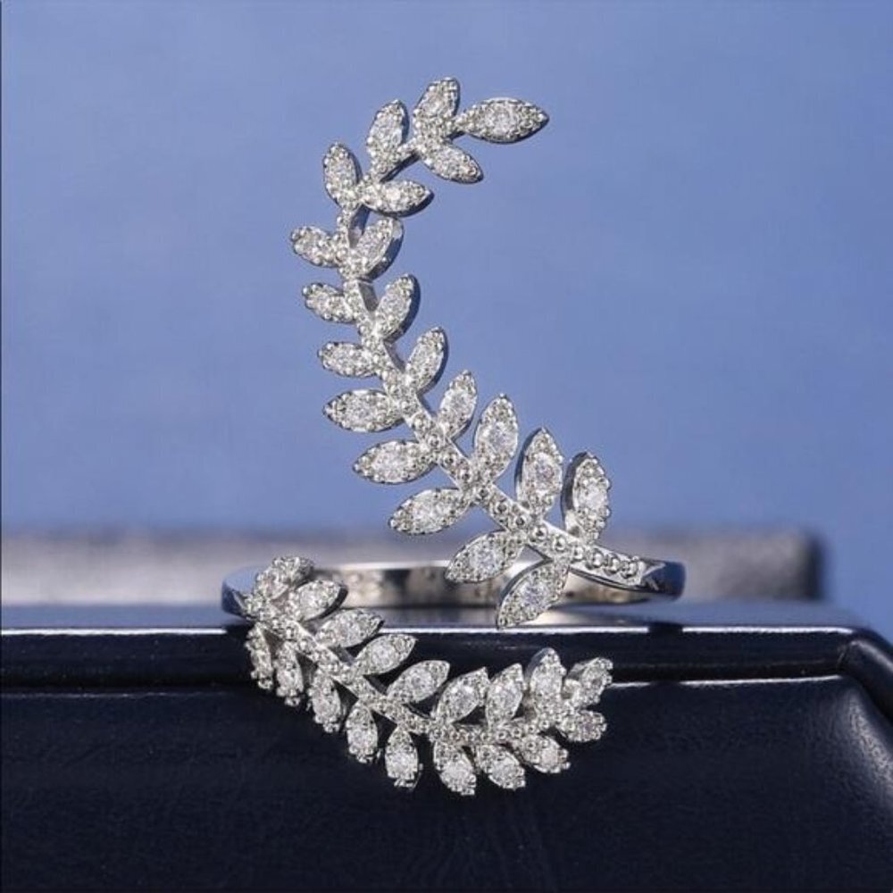 ADJUSTABLE 925 STERLING SILVER DIAMOND RING, CUTE RING, SHINY RING. - Picture 3 of 4